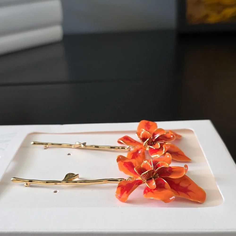 ZARA Stem Flower Earrings - Picture 11 of 15